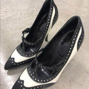 Tory Burch spectator pumps